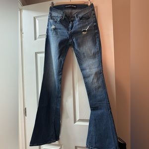Like New - Women’s Express Slim Flare mid rise jeans